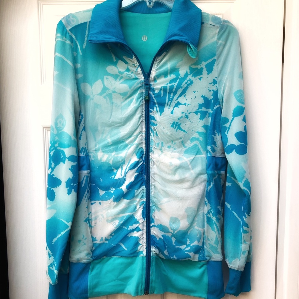 Lululemon Reversible Blue Floral Zip-Up - Size 10